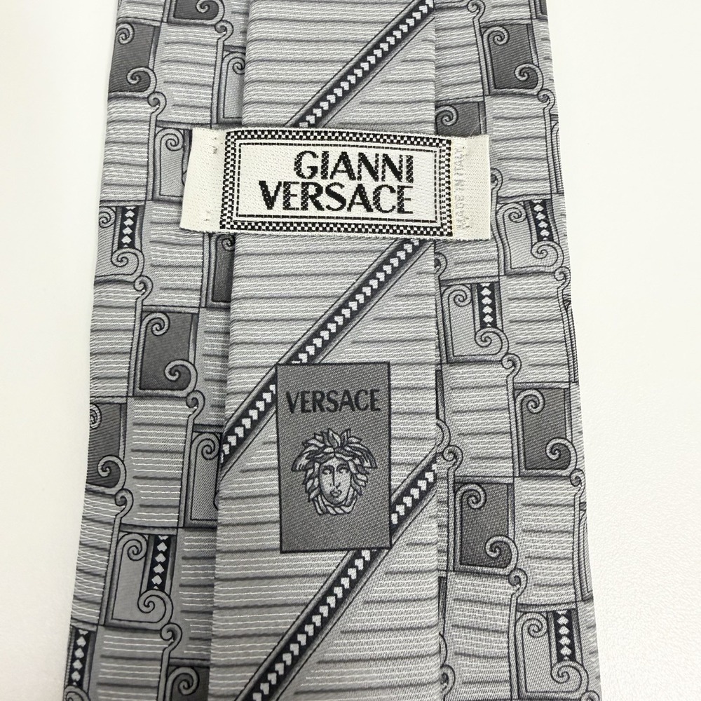 Gianni Versace Mens Tie Baroque Medusa Logo Gray Satin Silk 3 5/8" (W) x 56" (L)